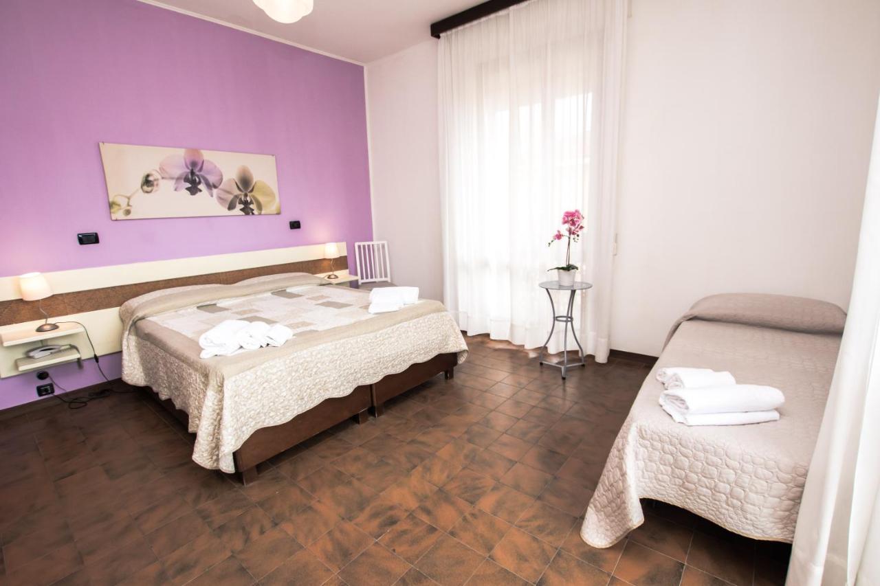 מרינה די מסה Hotel Giulia מראה חיצוני תמונה