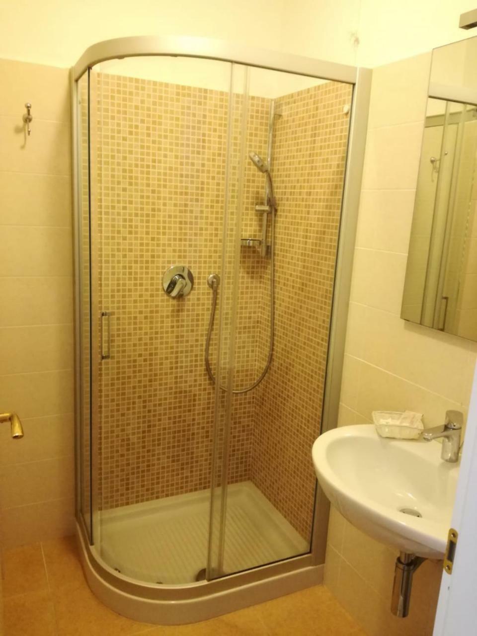 מרינה די מסה Hotel Giulia מראה חיצוני תמונה