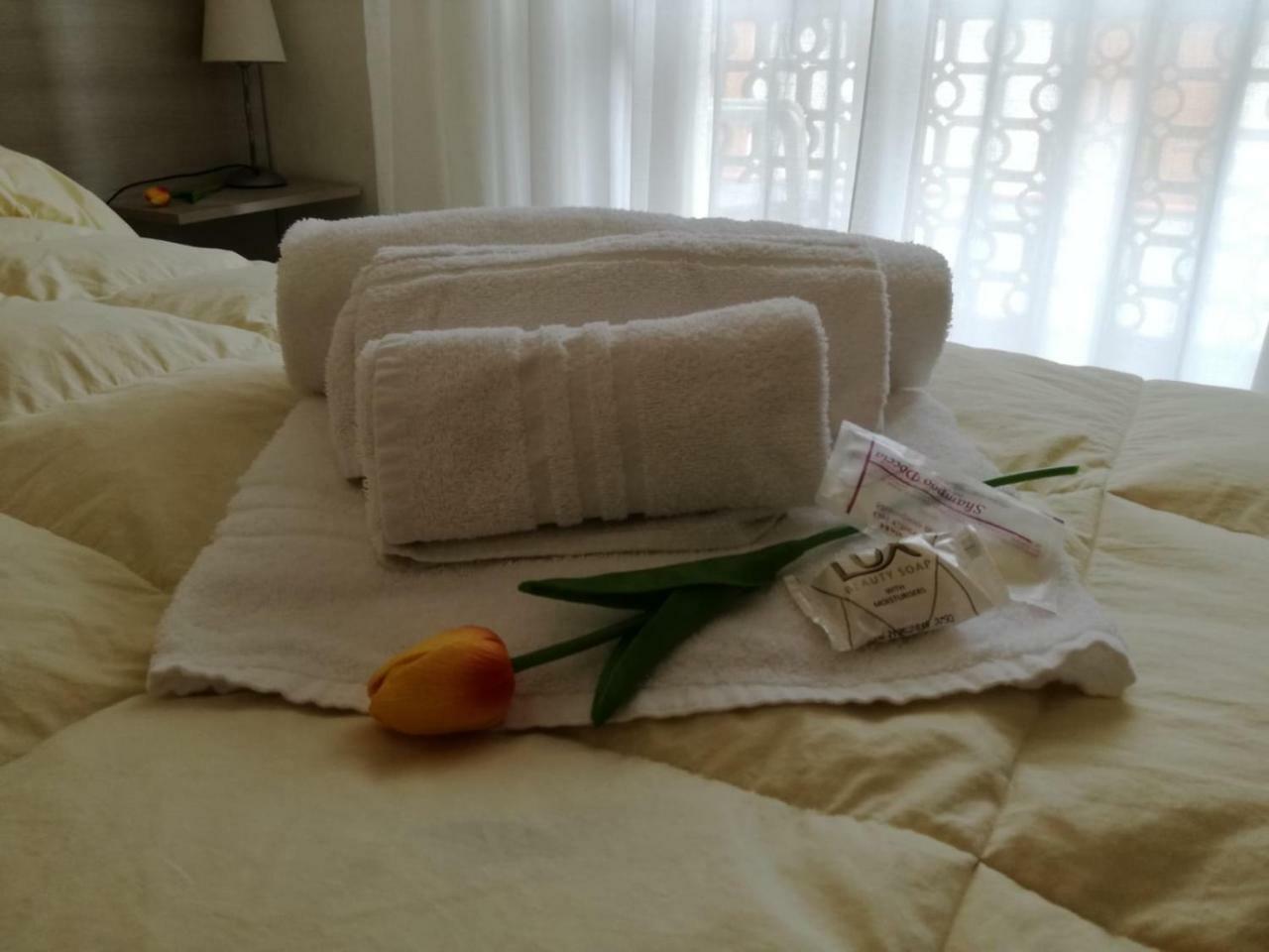 מרינה די מסה Hotel Giulia מראה חיצוני תמונה