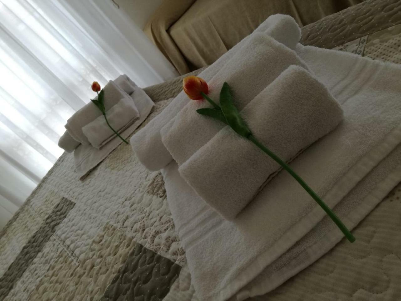 מרינה די מסה Hotel Giulia מראה חיצוני תמונה